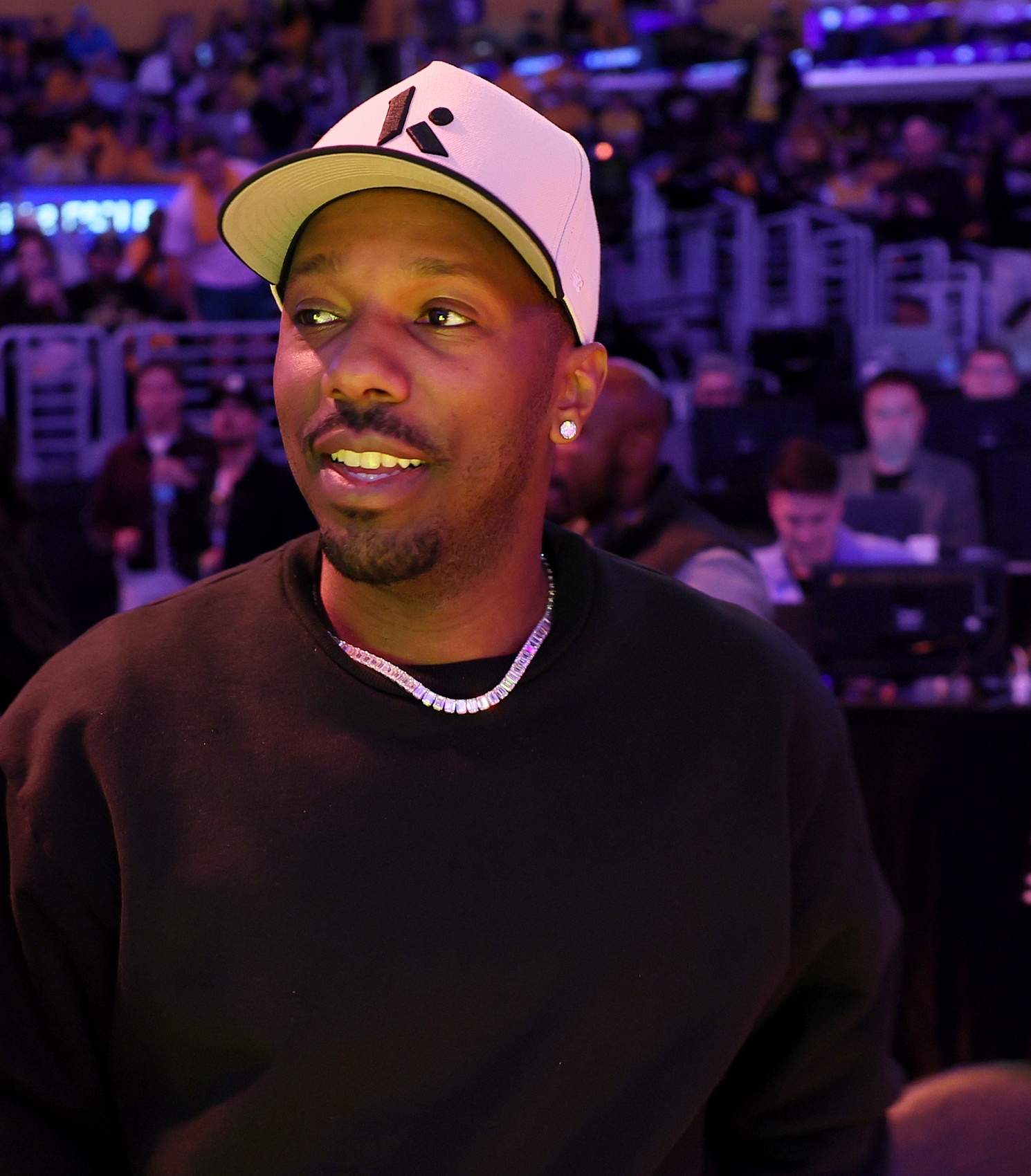克城记者曝里奇·保罗频繁面会骑士高层，哈登合同成关键筹码