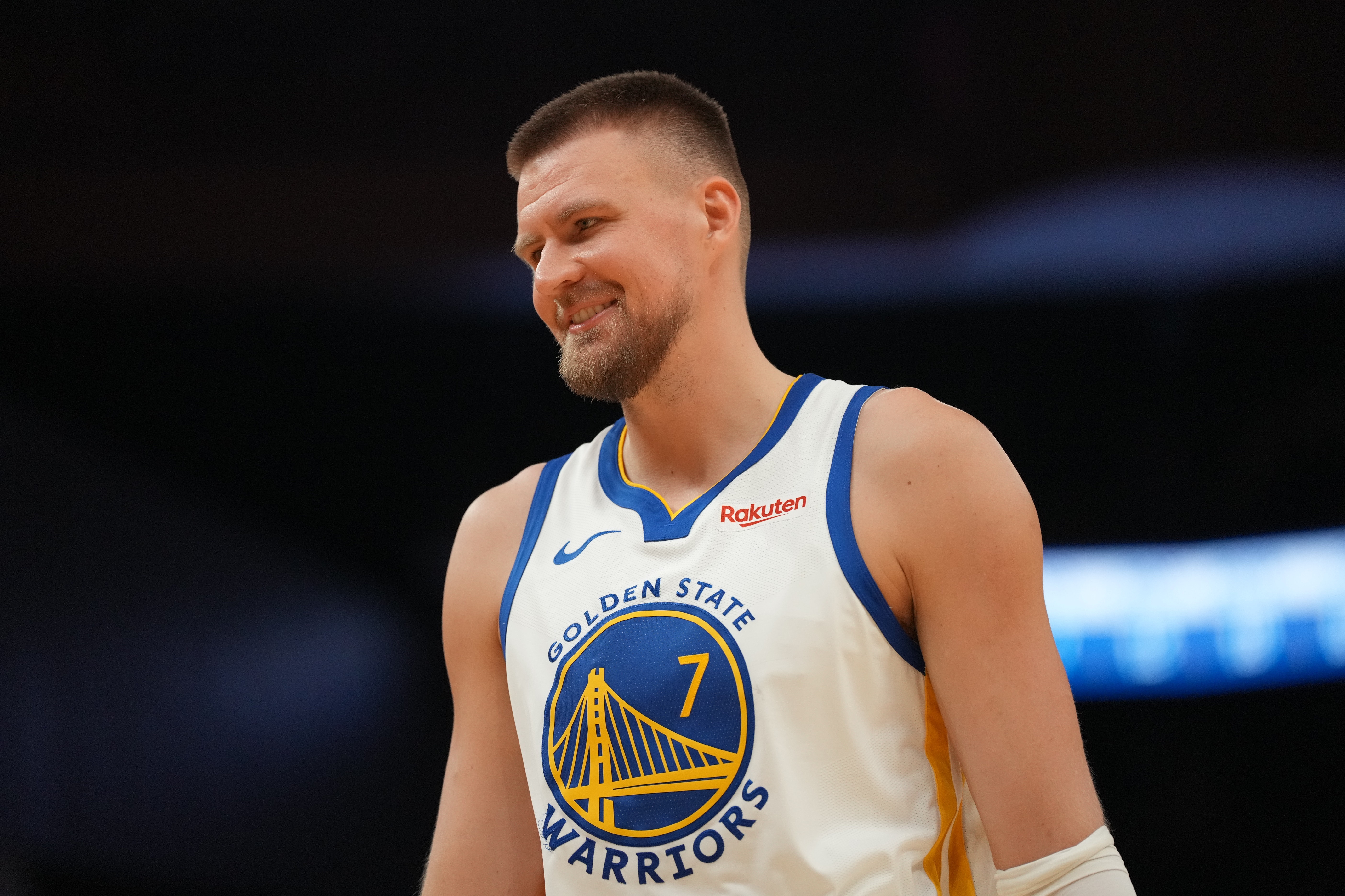 NBA历史7尺2以上15人 姚明第四贾巴尔第一