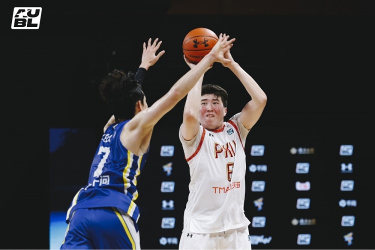 李东奇21分熊俊杰两罚准绝杀 北大83-82逆转延世夺C组第一