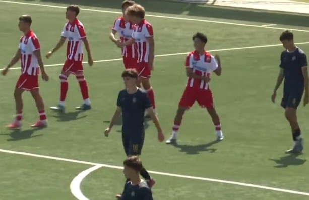 17岁万项随红星U19出战塞尔维亚U19新赛季首战 17岁万项随红星U19出战塞尔维亚U19新赛季首战