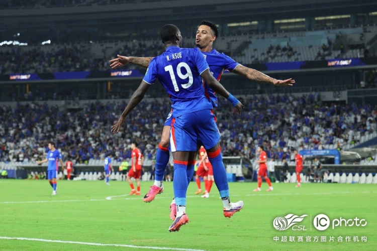 高天意百场传射 申花主场4-1逆转河南 高天意百场传射 申花主场4-1逆转河南