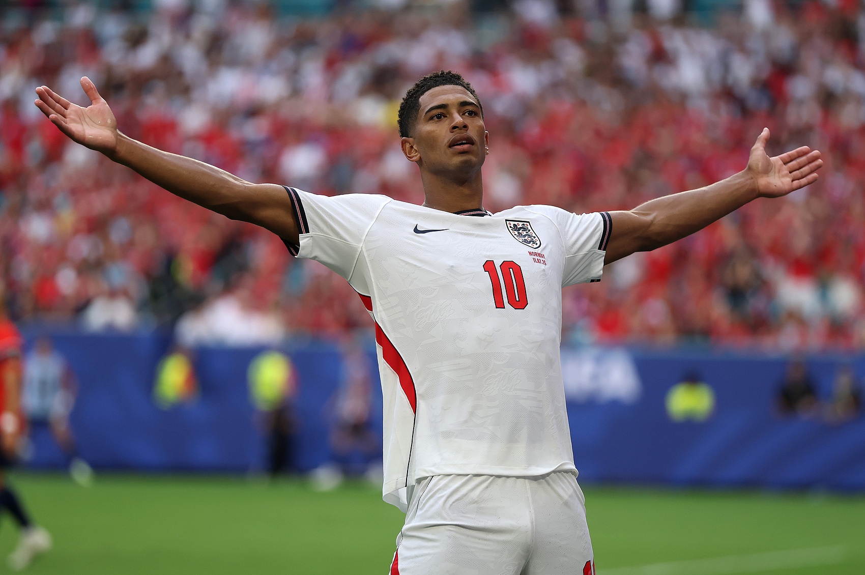 B费21次助攻刷新英超纪录登顶ESPN前腰榜，贝林厄姆第二索博斯洛伊第三