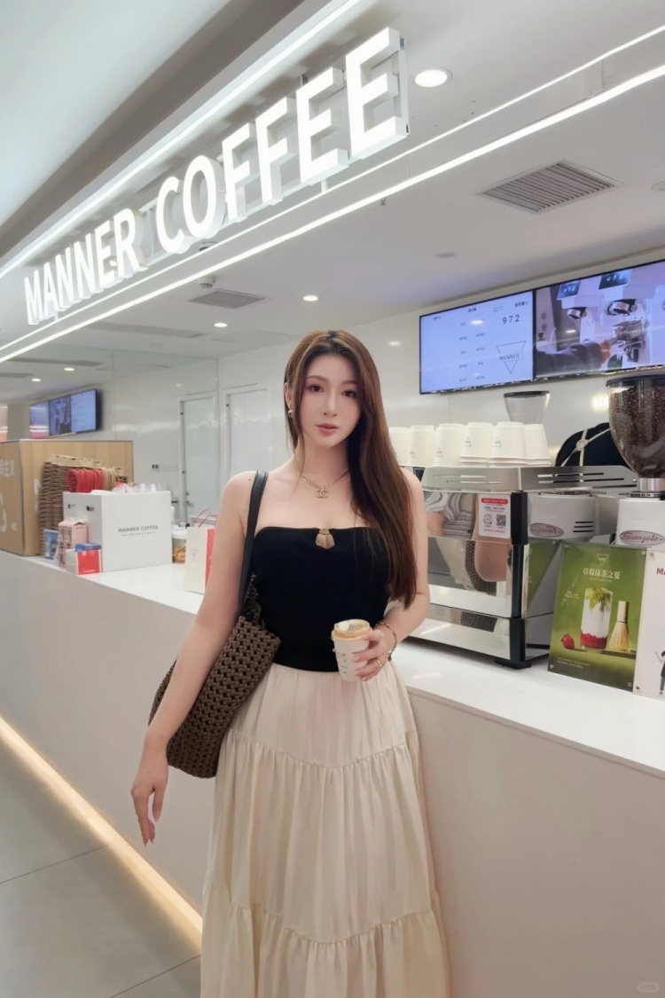 甜蜜暴击！孙悦的妻子社媒晒照 二人一起在大连游玩