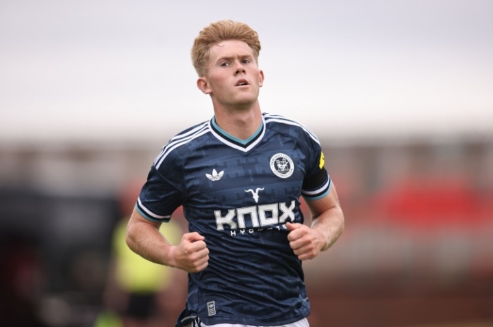 周薪约15万镑+续5年！泰晤士：22岁霍尔与纽卡续约，合同为顶薪