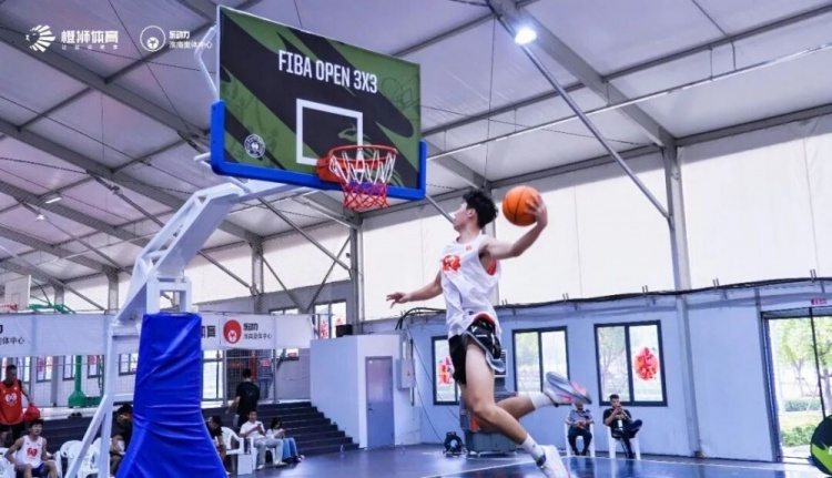 荣耀加冕!南京华泰力压群雄,问鼎2026 FIBA Open 3x3淮南站 荣耀加冕!南京华泰力压群雄,问鼎2026 FIBA Open 3x3淮南站