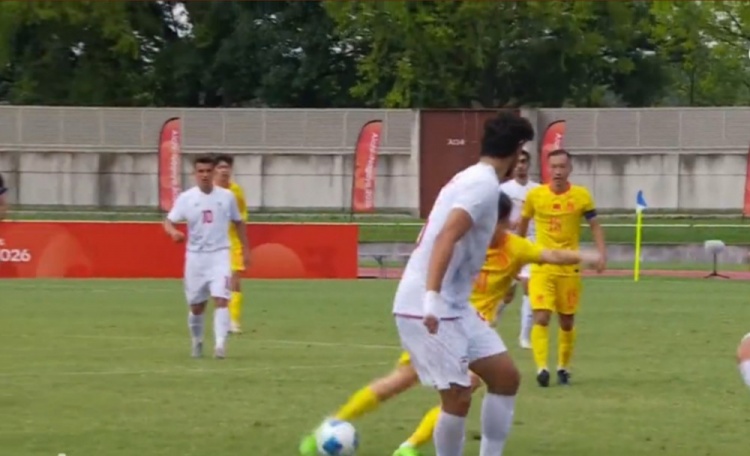 亚运会-U23国足0-0伊朗U23 小组第2末轮将战阿联酋 吴曦远射中框