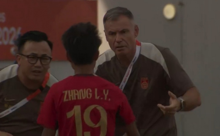 小组第一晋级亚运8强!中国女足5-1菲律宾女足 王妍雯帽子戏法 小组第一晋级亚运8强!中国女足5-1菲律宾女足 王妍雯帽子戏法